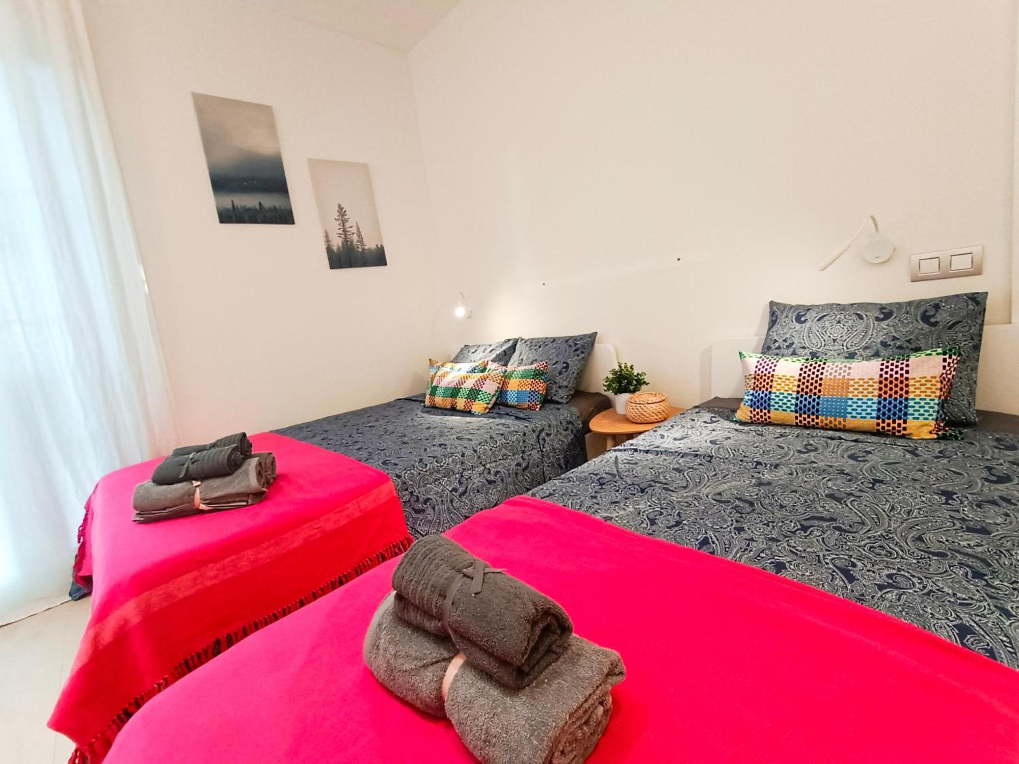 Oasis Rooms Barcelona - By Ronda Universidad Екстериор снимка