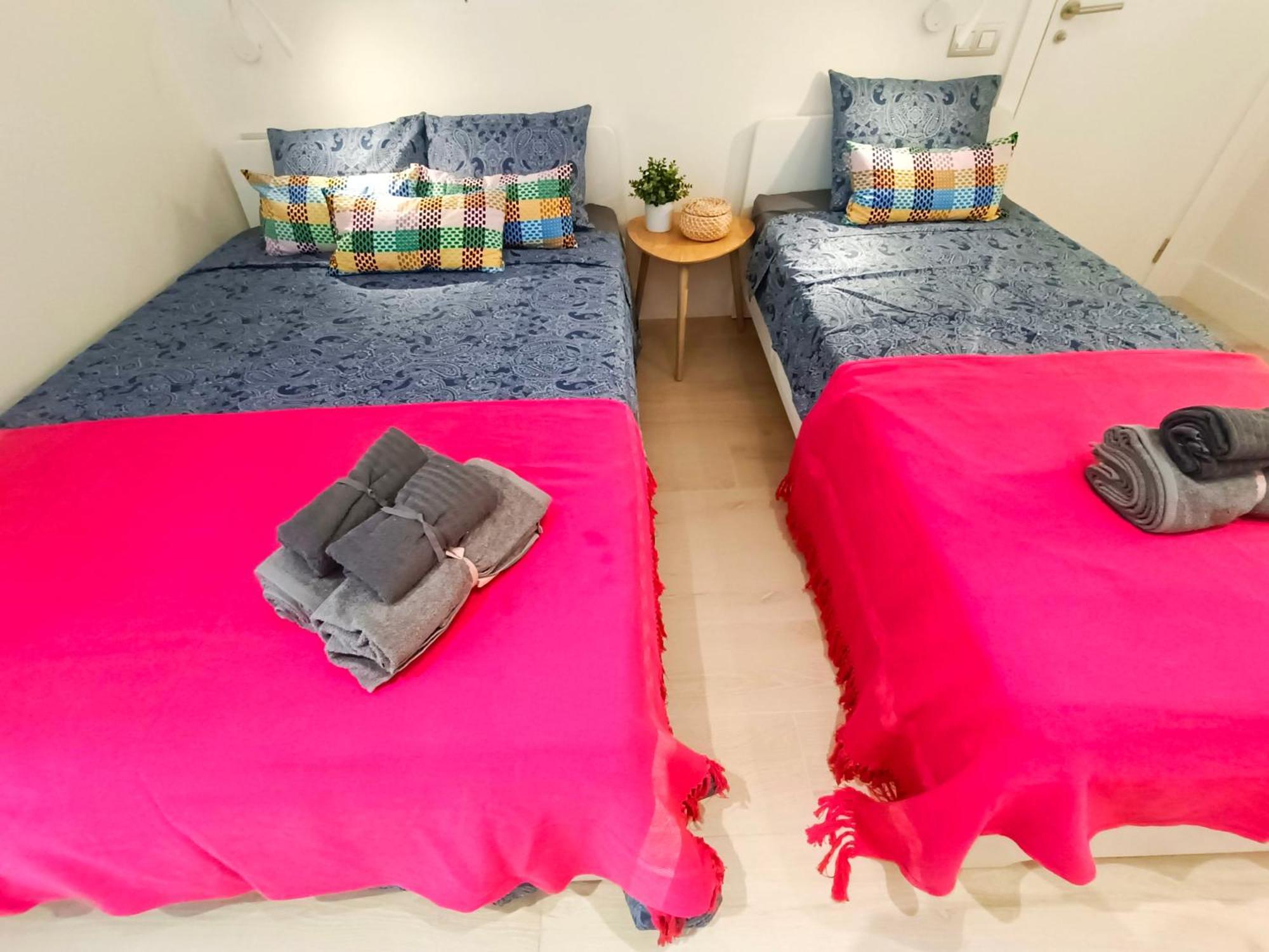 Oasis Rooms Barcelona - By Ronda Universidad Екстериор снимка