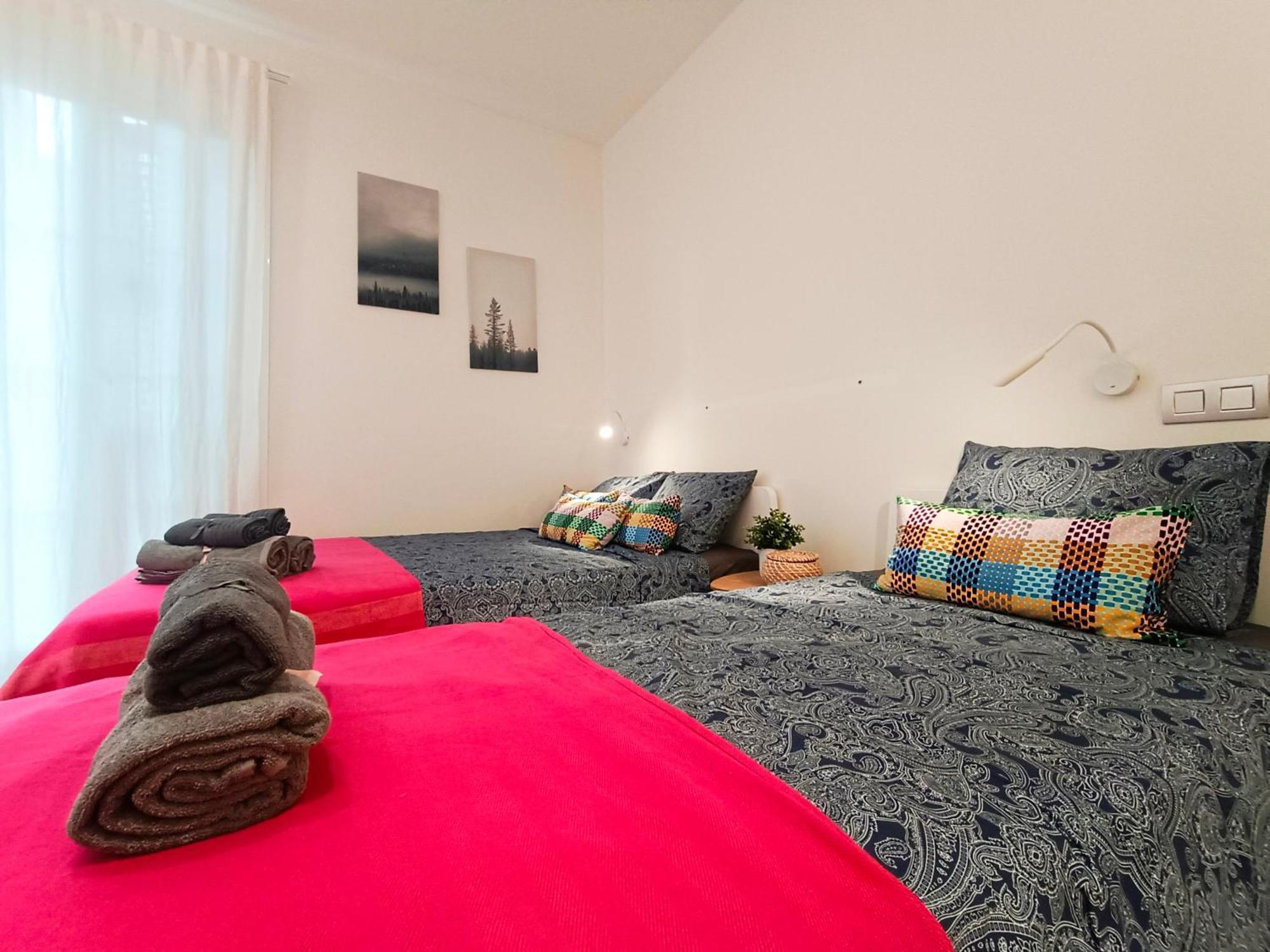 Oasis Rooms Barcelona - By Ronda Universidad Екстериор снимка